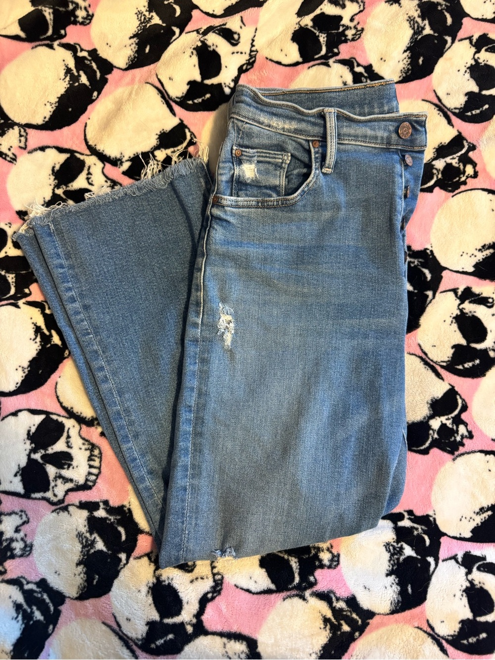 MOTHER Light Blue Cropped Raw-Hem Distressed Jeans